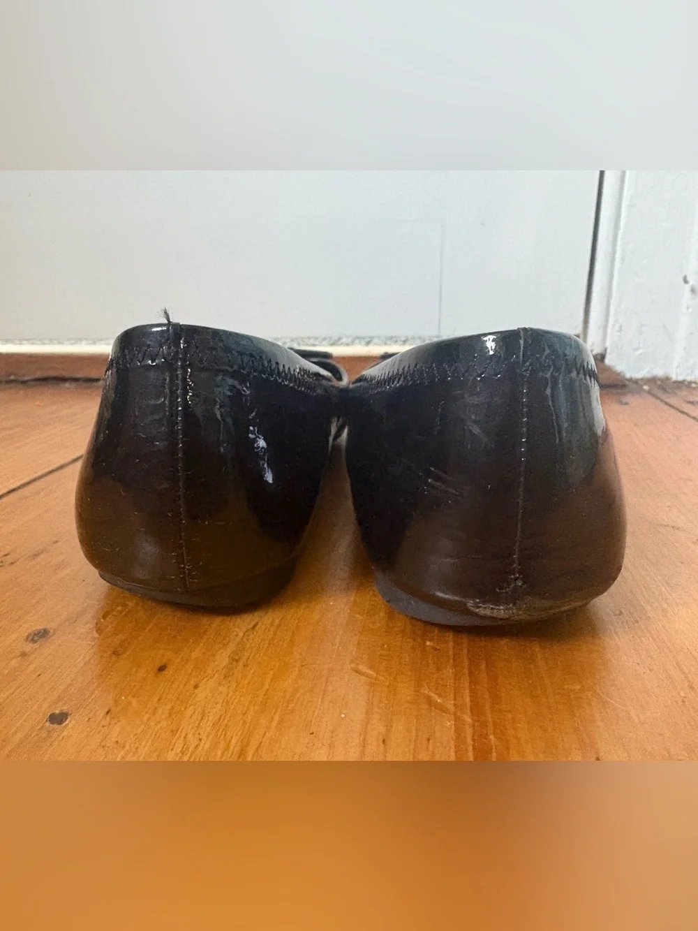 Tory Burch Reva Patent Leather Ballet Flats Black Logo, Size 9 - Classic Shiny